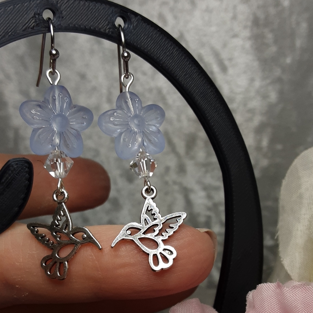 Handmade Flower Humming Bird Earrings - Picture 3 of 6